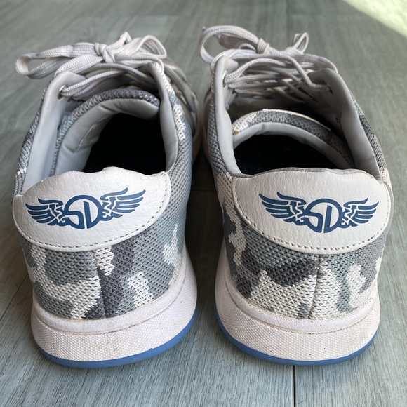 Straight Down Golf Shoes - Picture 4 of 9